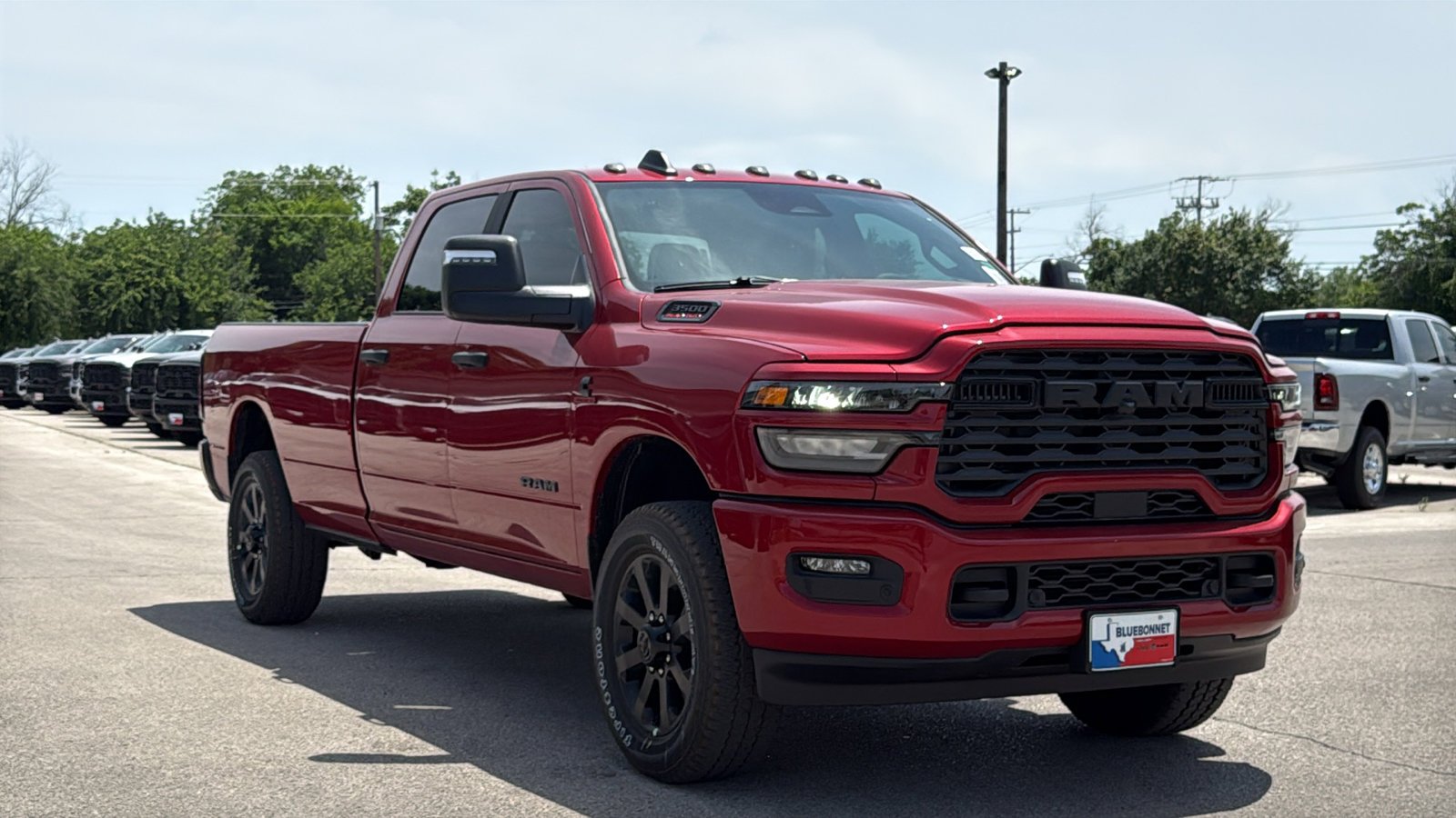New 2026 Molten Red Pearl-Coat Exterior Paint RAM Lone Star image 3