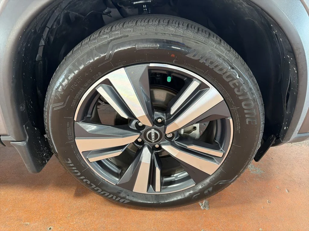 Used 2024 Gray Nissan SL image 10