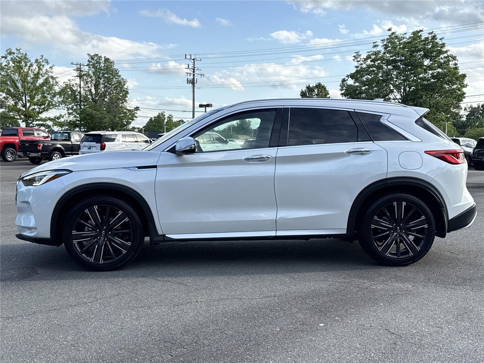 Used 2023 Radiant White INFINITI SENSORY image 24
