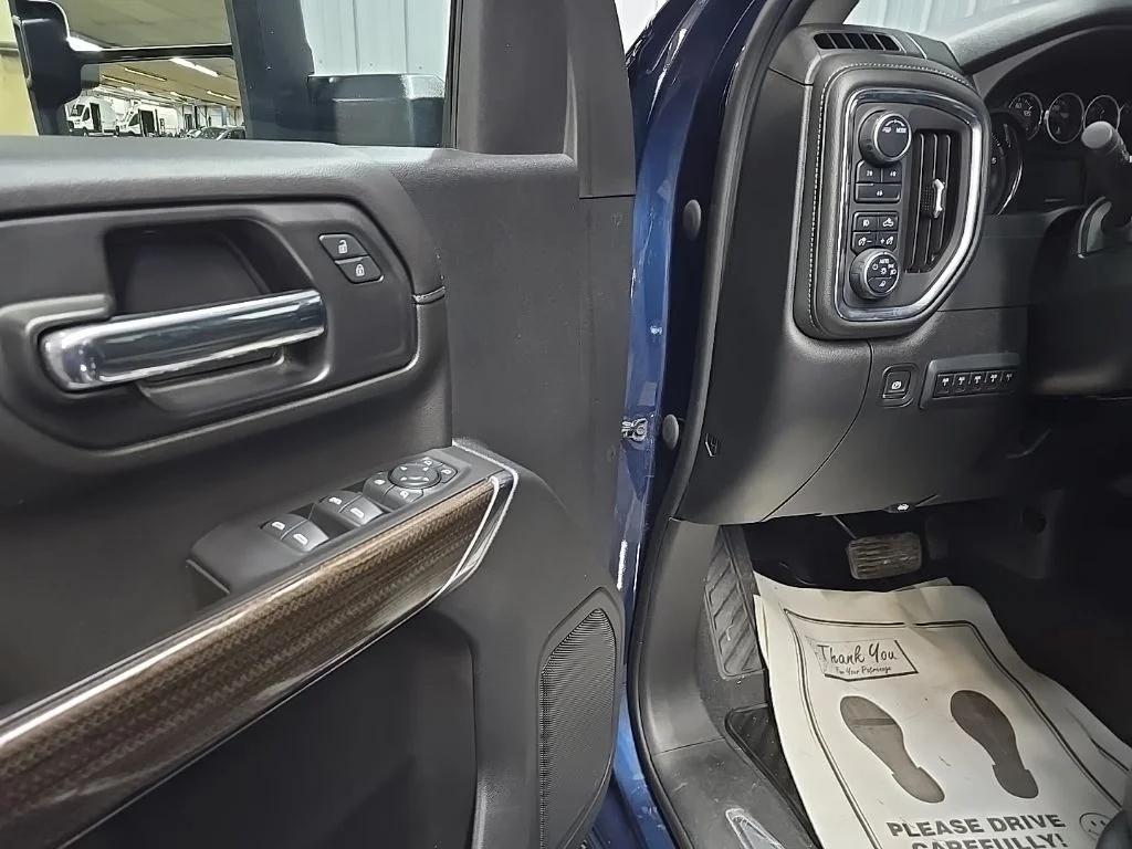 Used 2020 Blue Chevrolet LT image 27
