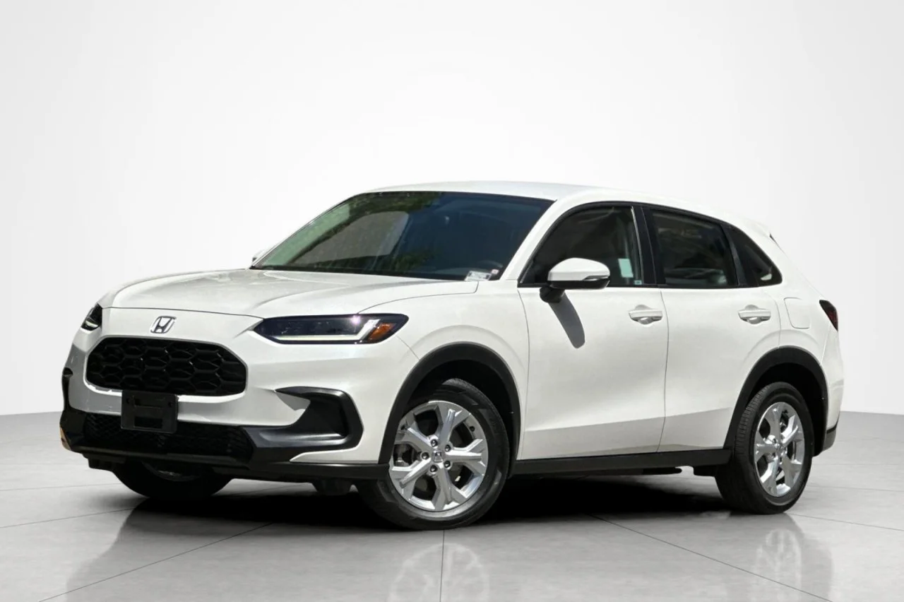 Used 2025 Platinum White Pearl Honda LX image 1
