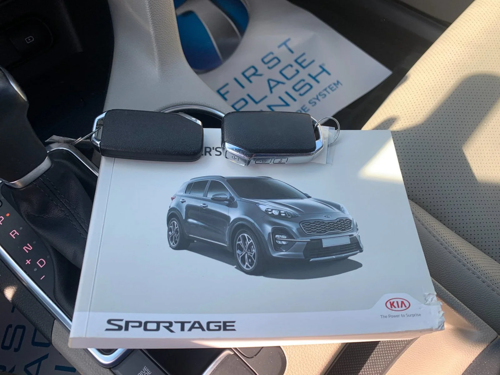 Used 2022 White Kia Nightfall Edition image 9