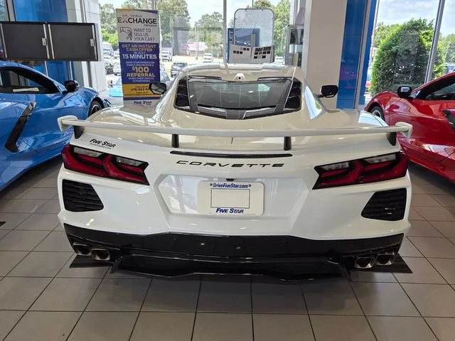 Used 2025 Arctic White Chevrolet 1LT image 8