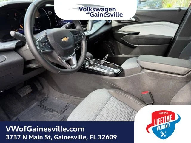 Used 2025 Crimson Metallic Chevrolet LT image 19