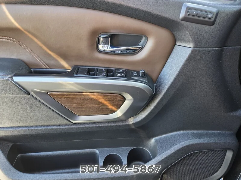 Used 2017 Magnetic Black NISSAN PLATINUM RESERVE image 30