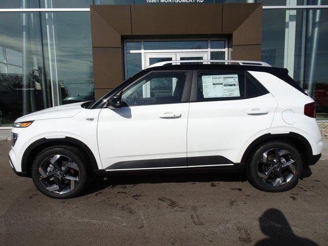 New 2026 White Hyundai SEL w/Two-Tone Roof image 2