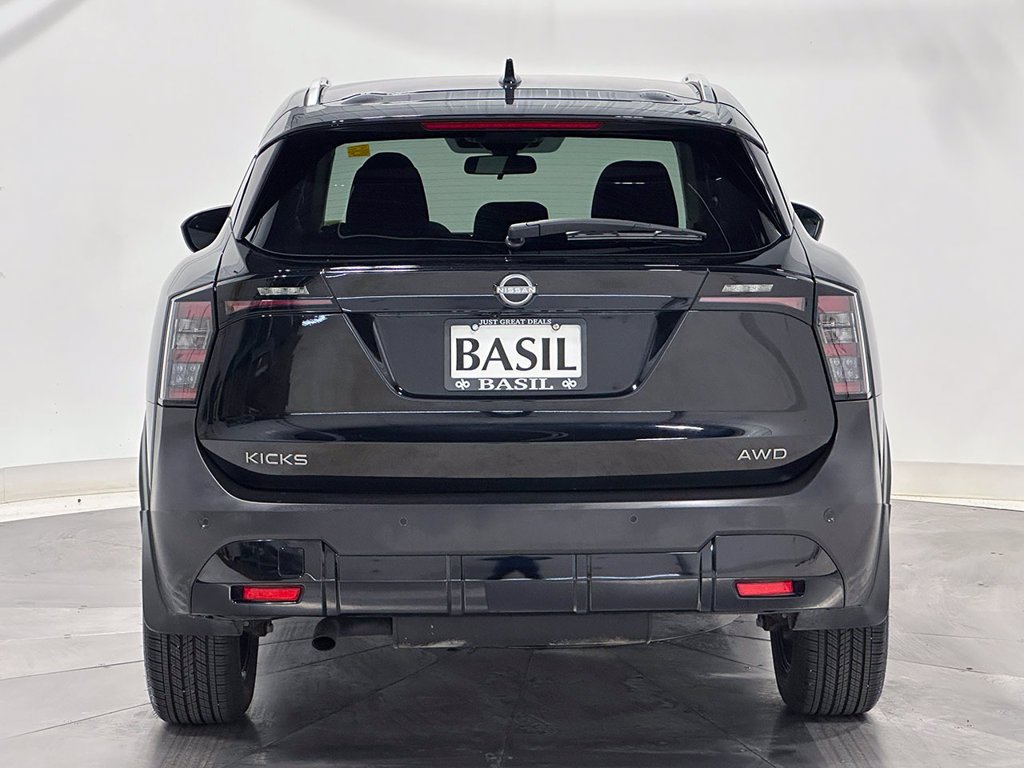 Used 2026  Nissan SV image 12