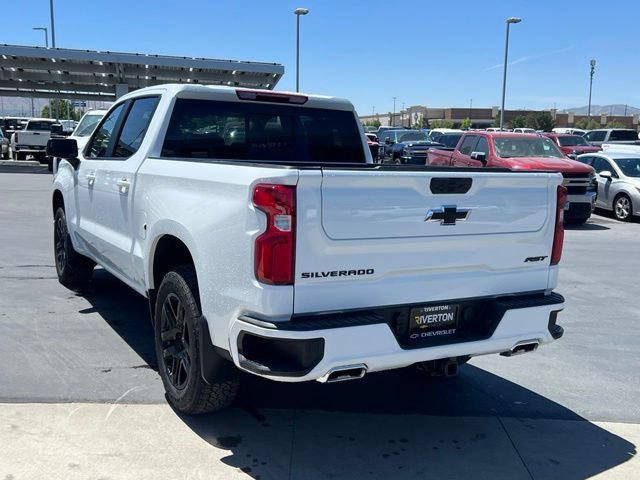 New 2026 Summit White Chevrolet RST image 4