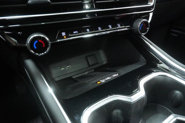 2027 Chevrolet Traverse RS - Photo 37