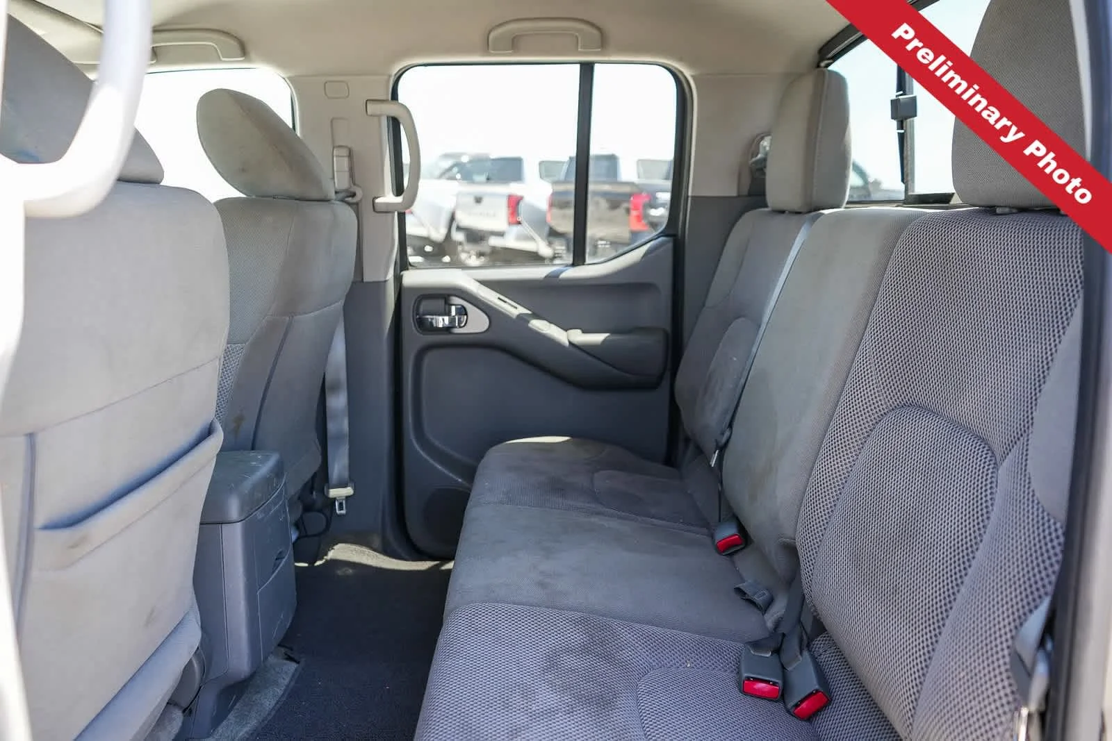 Used 2018 Magnetic Black Nissan SV V6 image 13