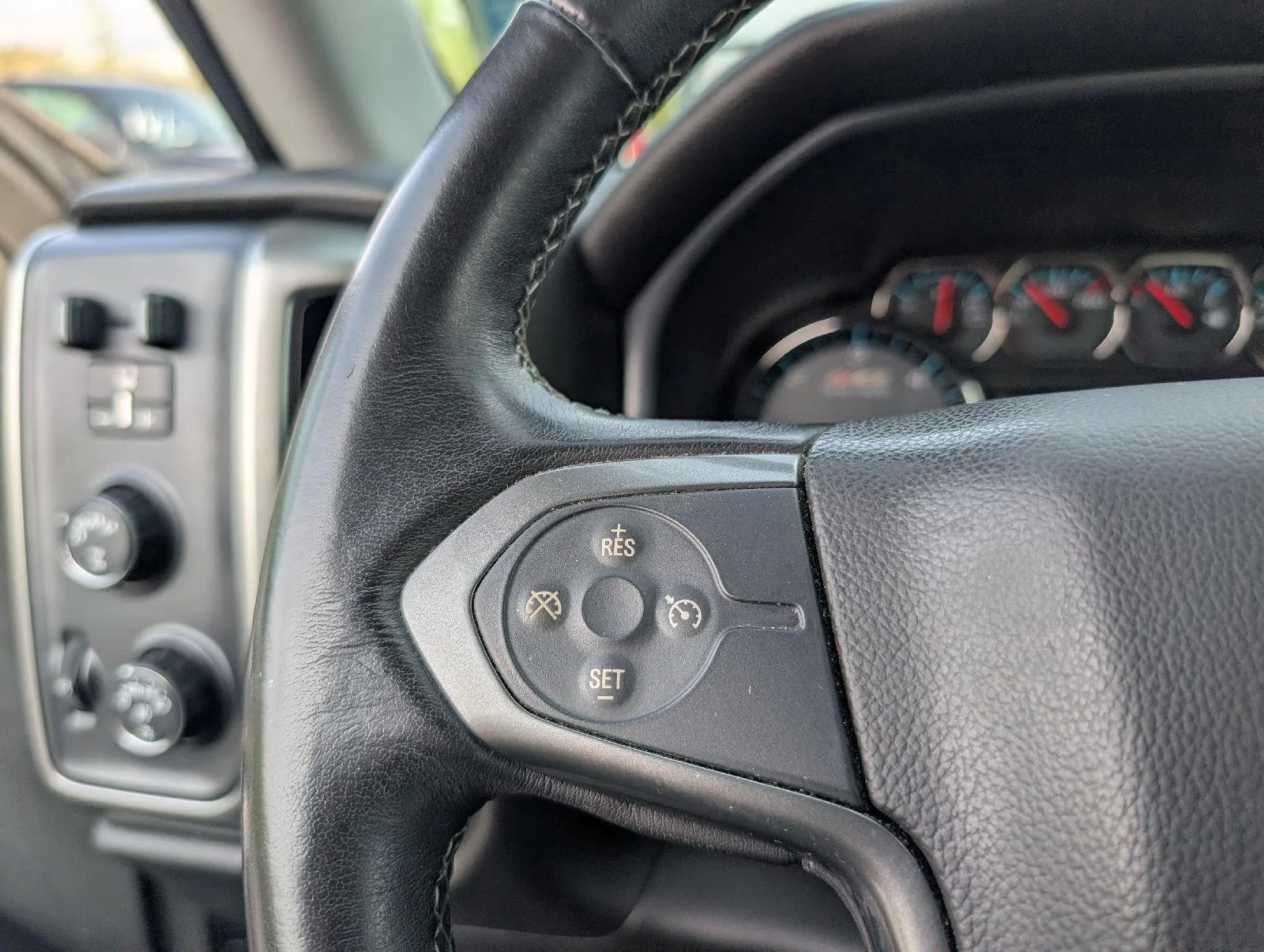 Used 2018 Deep Ocean Blue Metallic Chevrolet LT image 12