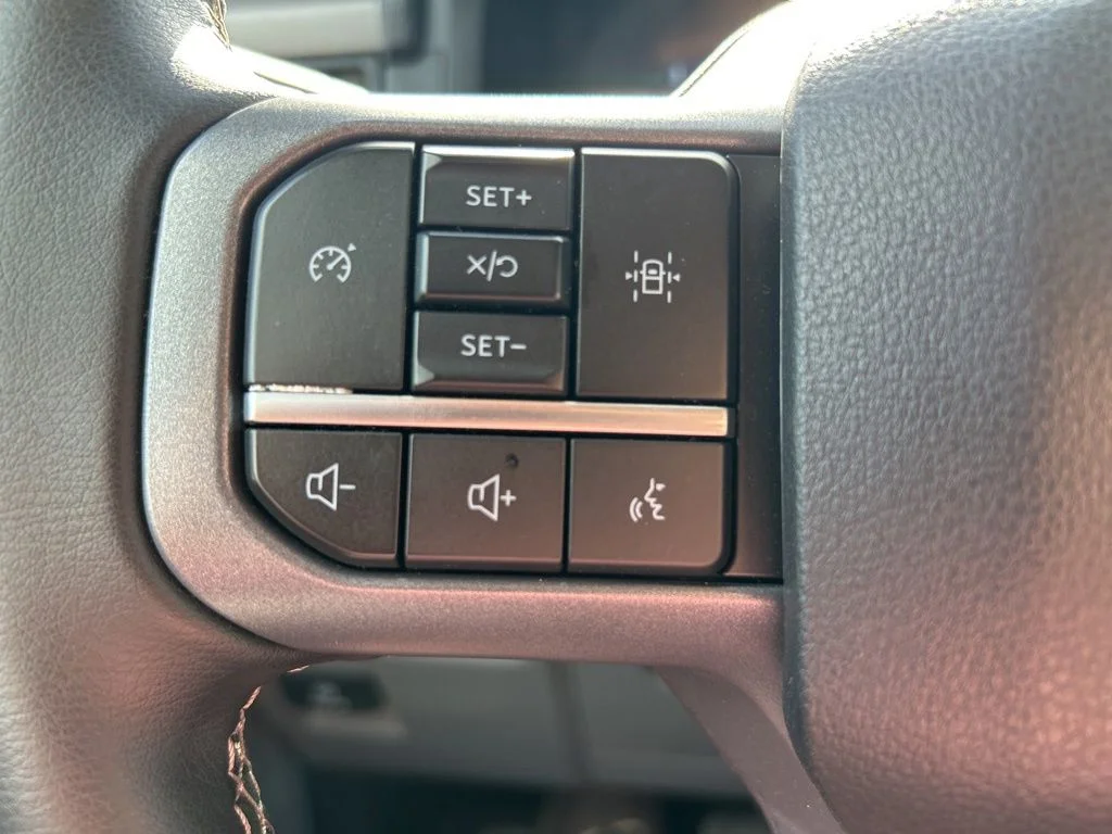 Used 2025 Black Ford XLT image 26