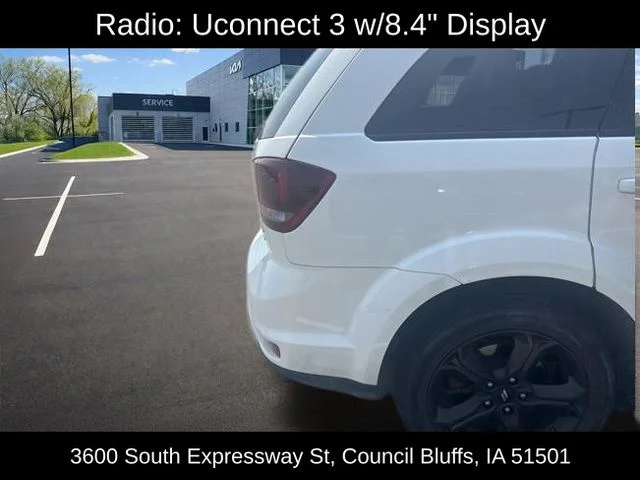 Used 2018 White Dodge Crossroad image 8