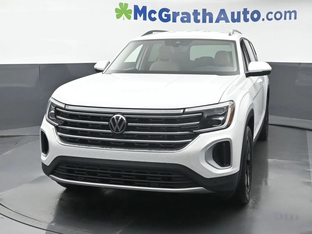 New 2026 Opal White Pearl Volkswagen 2.0T SE W/TECHNOLOGY image 6