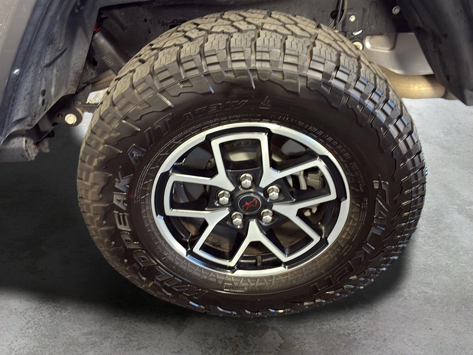 Used 2024 Silver Zynith Clearcoat Jeep Rubicon image 11