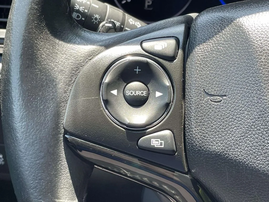 Used 2019  Honda Sport image 19