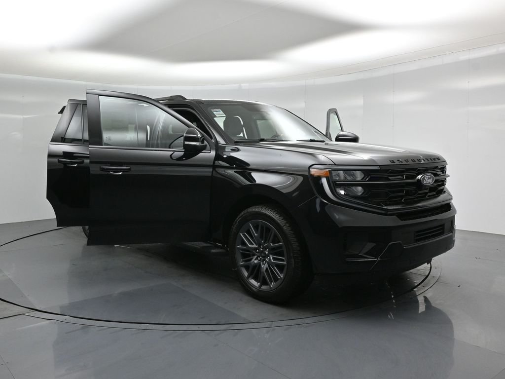 New 2026 Agate Black Metallic Ford Platinum image 30
