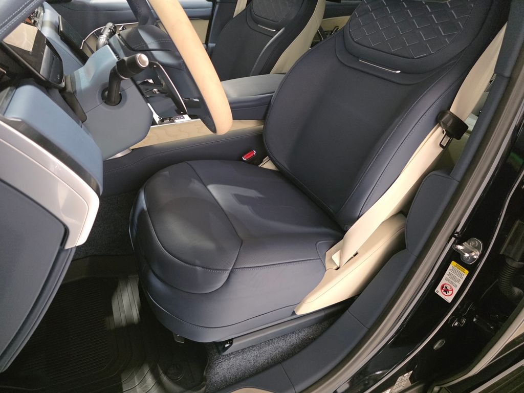 New 2026 Constellation Blue Ultra Metallic Gloss Land Rover SV image 12