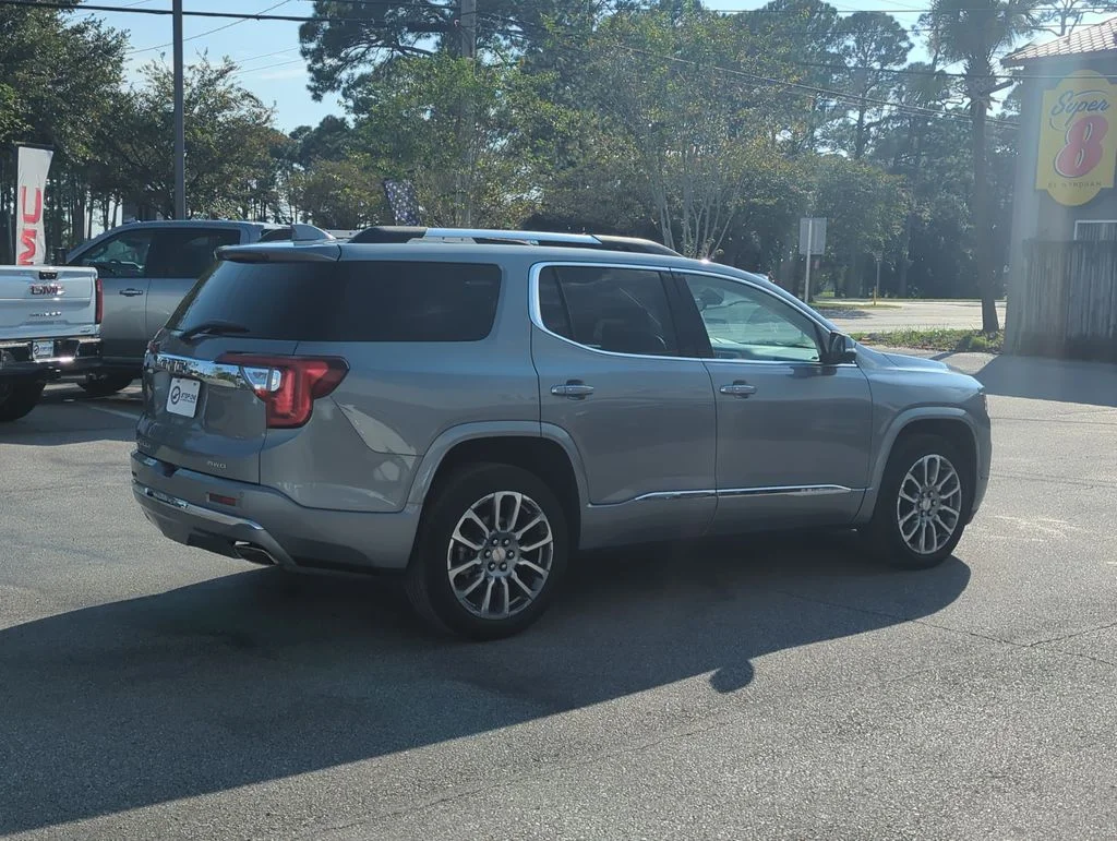 Used 2023 Silver GMC Denali image 6