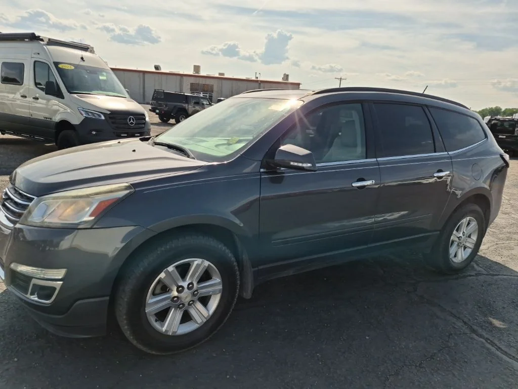 Used 2013 Gray Chevrolet 2LT image 4
