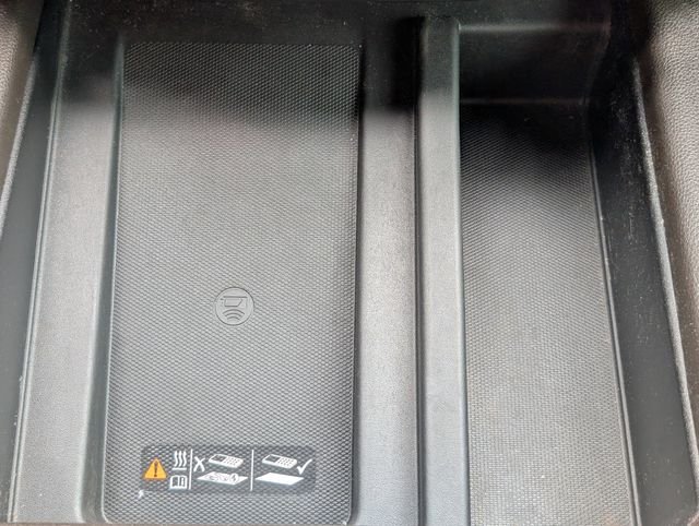 Used 2020 White GMC Denali image 26
