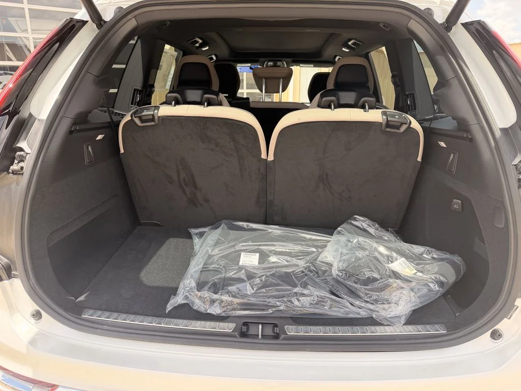 New 2026 Crystal White Volvo Core image 16