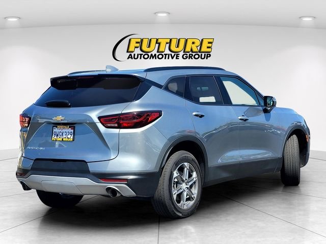 Used 2023 Gray Chevrolet LT image 4