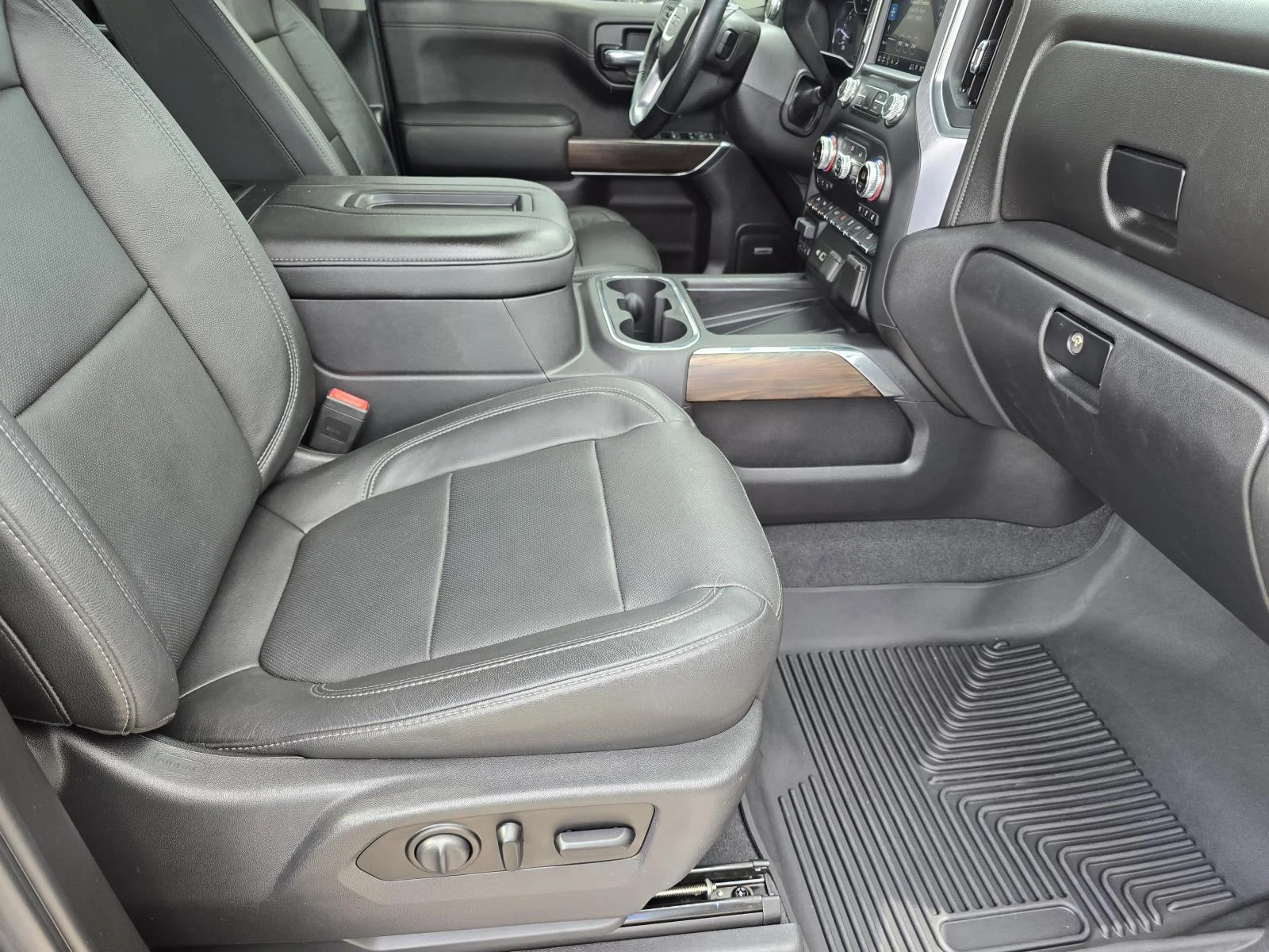 Used 2019 ONYX BLACK GMC SLT image 21