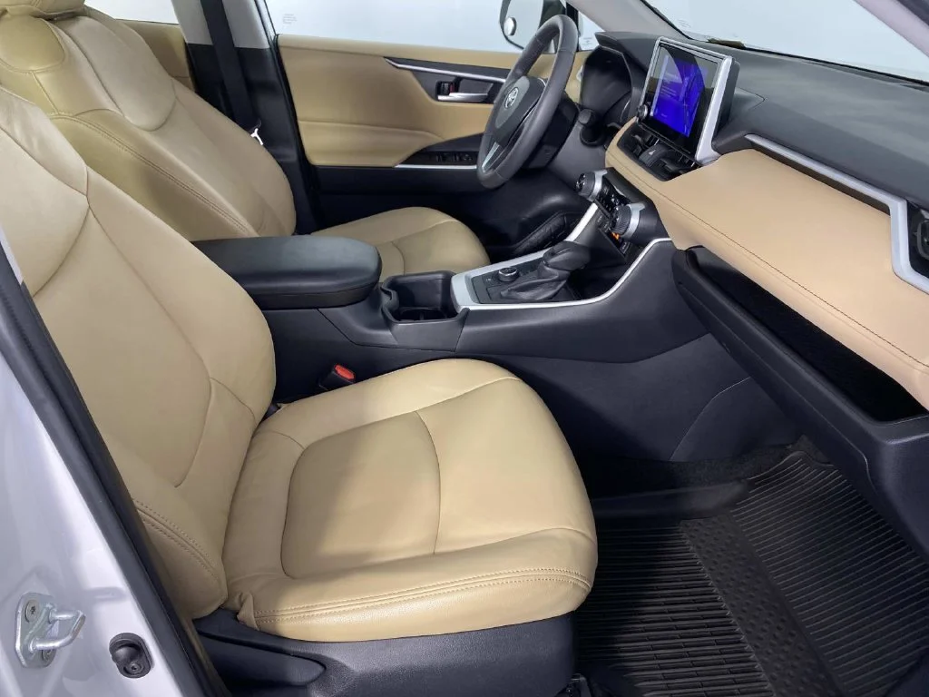 Used 2024 Ice Toyota XLE image 11