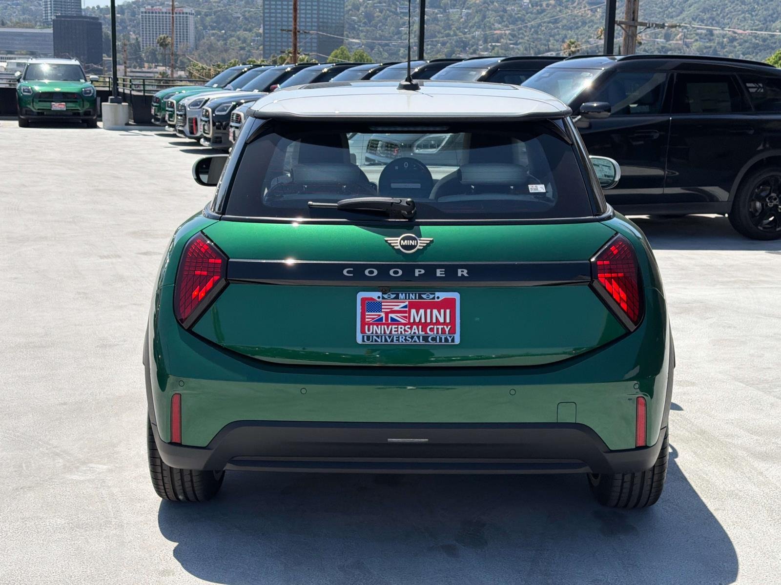 New 2026 0C3B British Racing Green IV Met MINI Signature Plus image 4