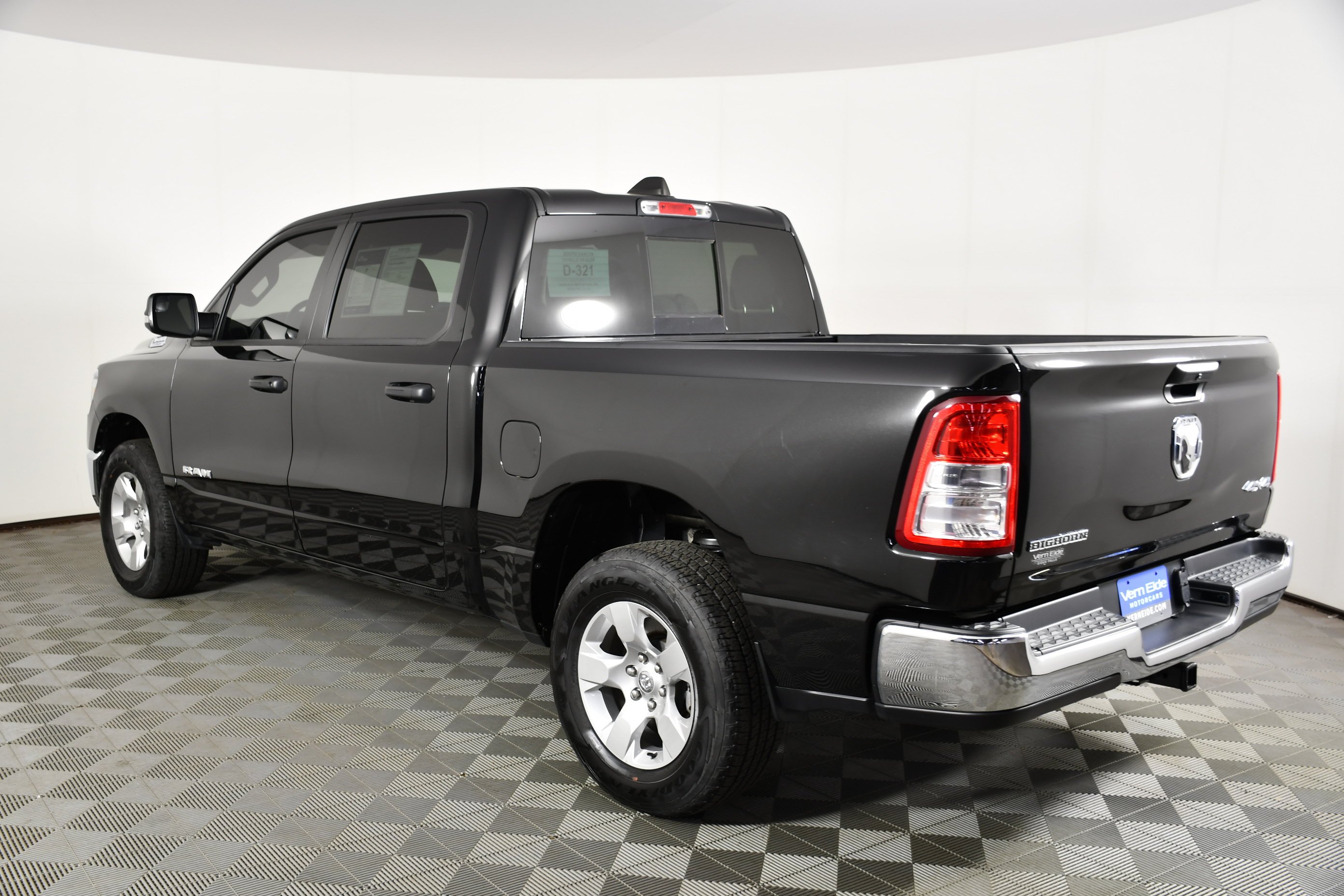 Used 2023 Diamond Black Crystal Pearlcoat Ram Big Horn image 8