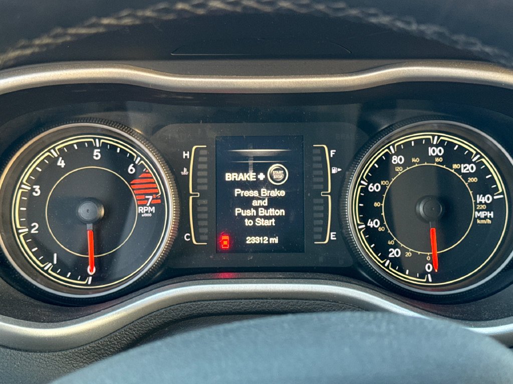 Used 2018 Crystal Metallic Jeep Latitude Plus image 13