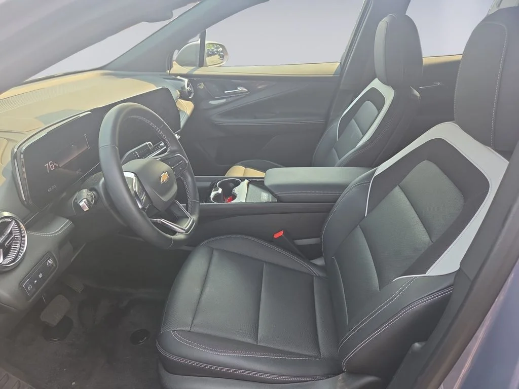 Used 2024 Gray Chevrolet LT image 17