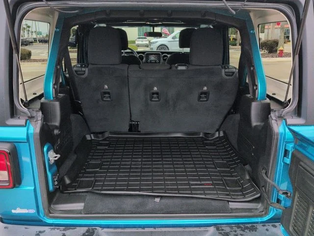 Certified Used 2020 Bikini Pearlcoat Jeep Unlimited Sport S image 13