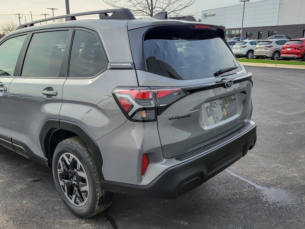 Used 2026 River Rock Pearl Subaru Premium image 6
