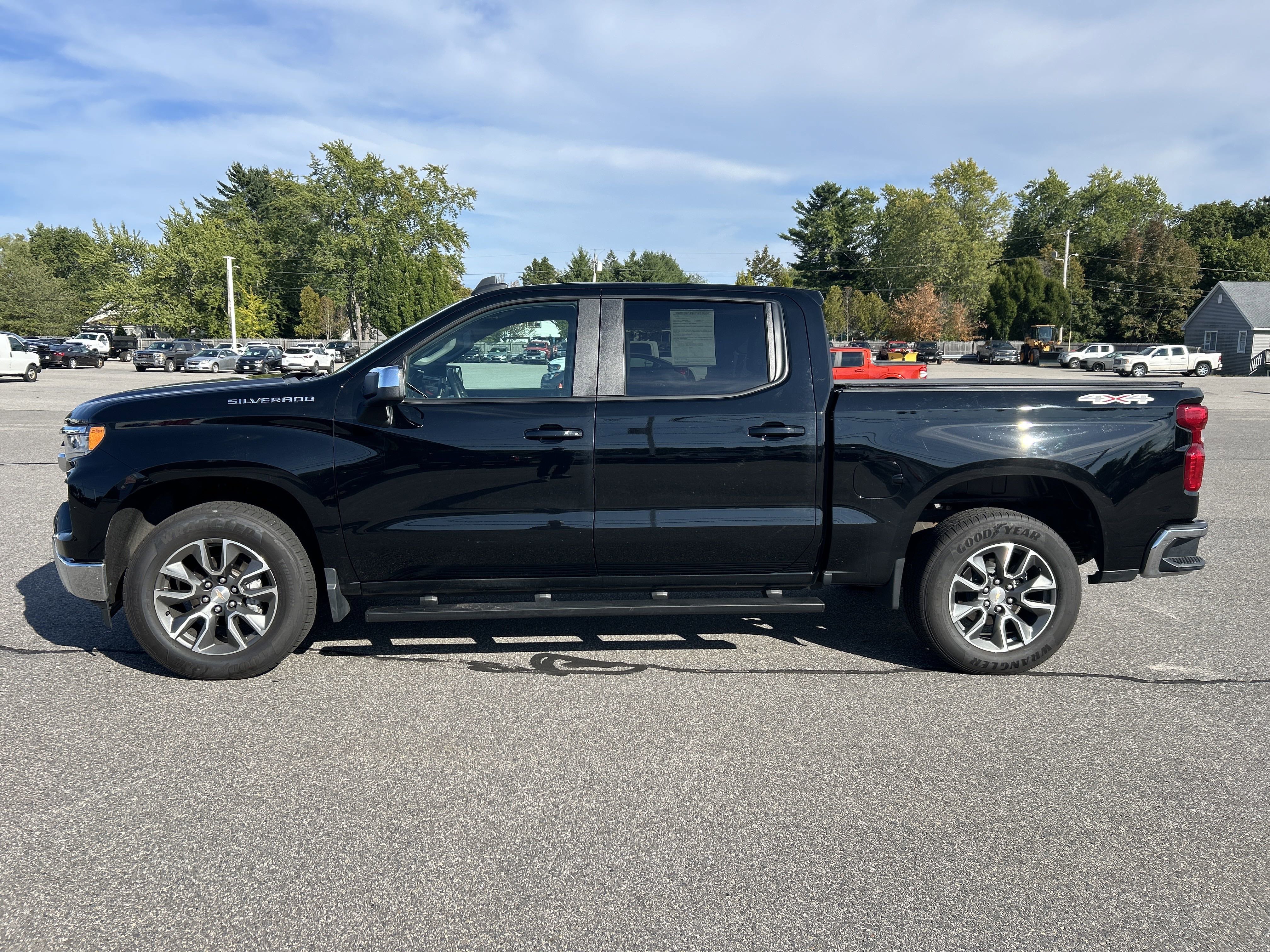 2023 Chevrolet Silverado 1500 LT - Photo 6