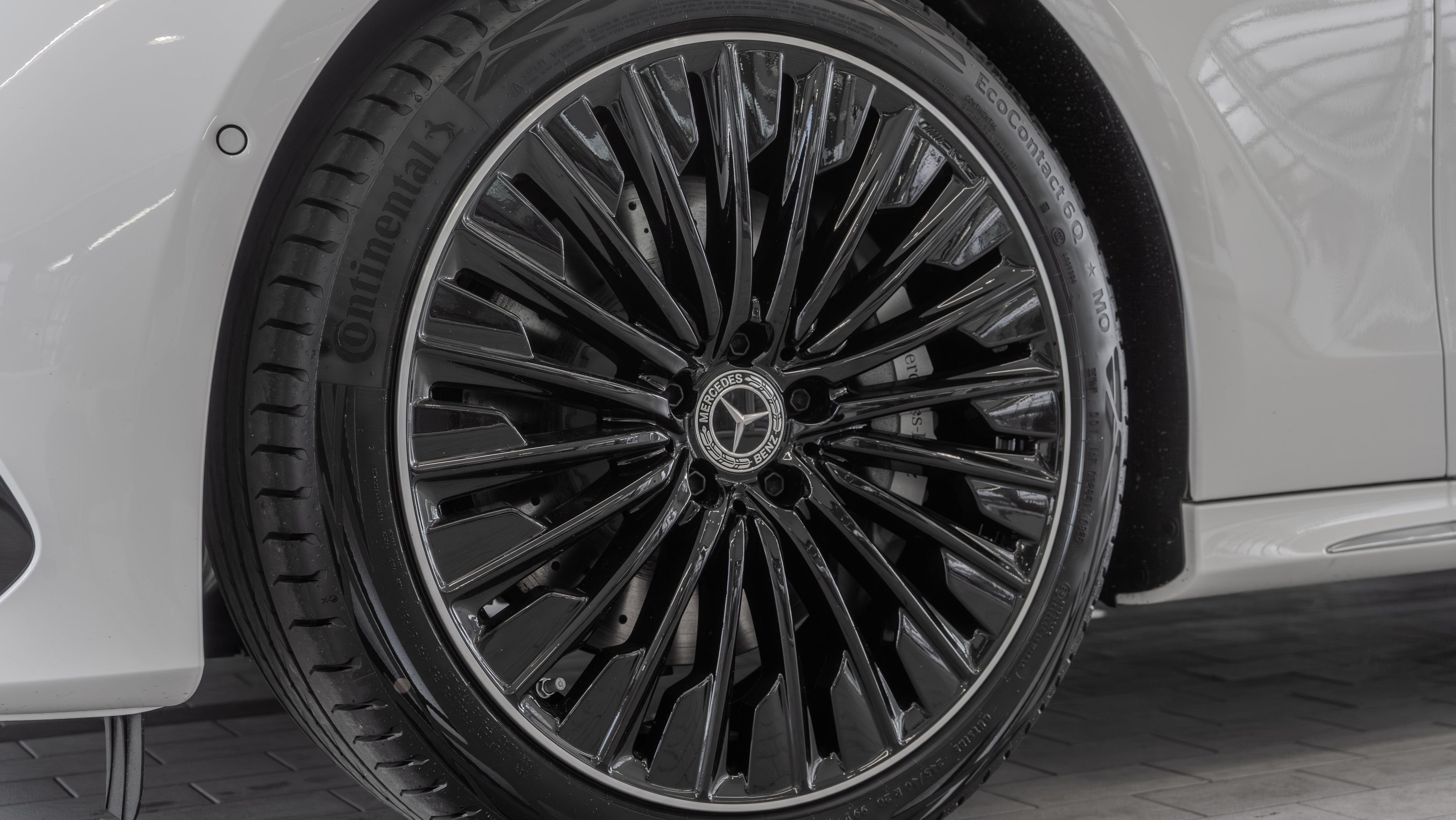 New 2026 White Mercedes-Benz E 450 image 31