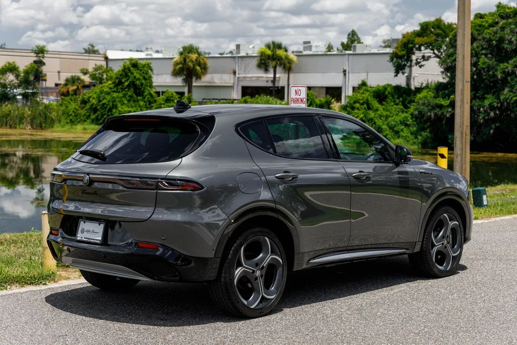 New 2026 Silver Alfa Romeo Sport Speciale image 3