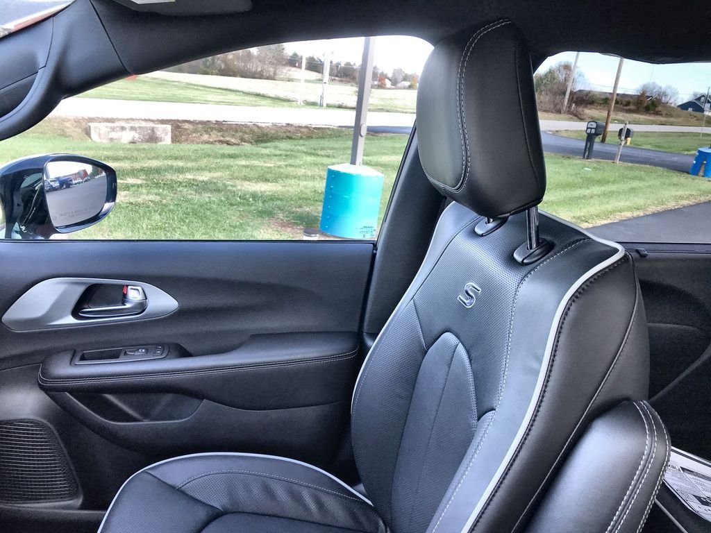 2026 Chrysler Pacifica Limited - Photo 25