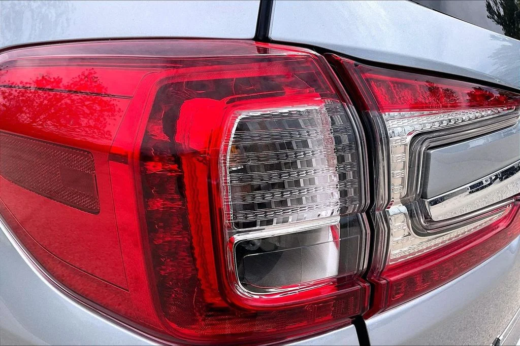 Used 2023 Silver Subaru Premium image 29