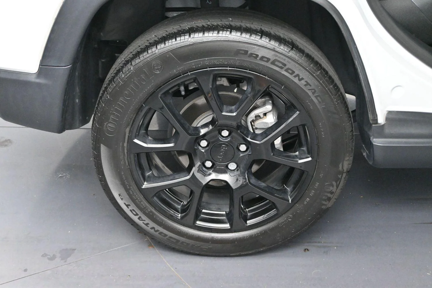 Used 2023 Bright White Clearcoat Jeep Altitude image 29