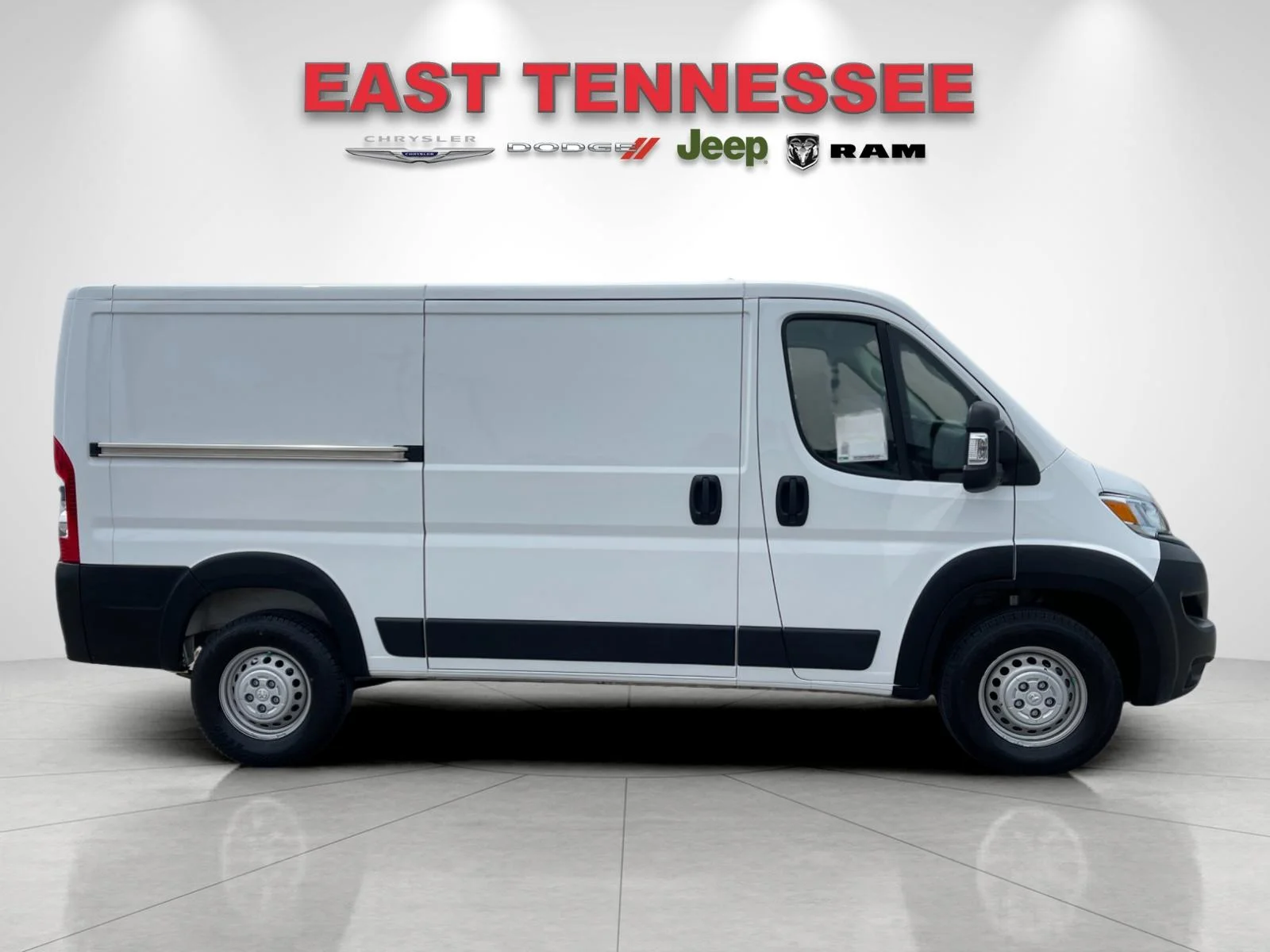 Used 2025 White Ram Base image 2