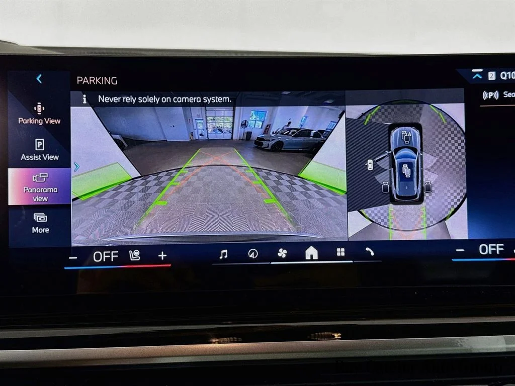 Used 2026 Gray BMW xDrive40i image 14