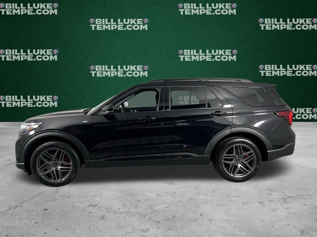 2025 Ford Explorer ST-Line photo 4