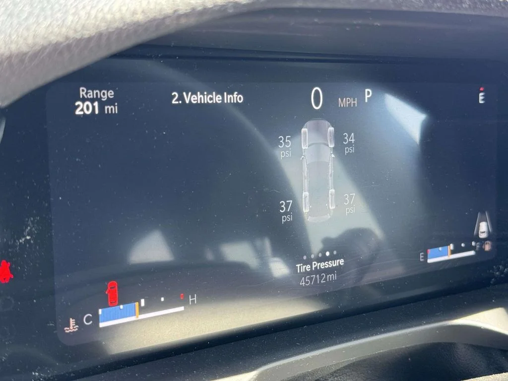 Used 2023 Black Jeep Altitude X image 23