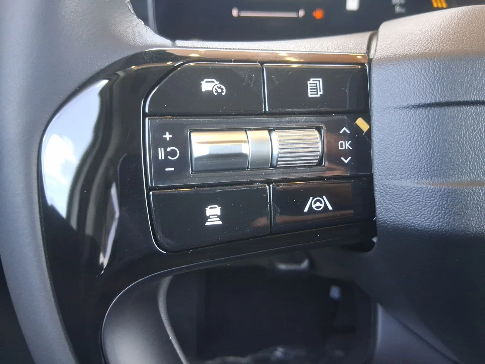 New 2026 White Kia LX image 12