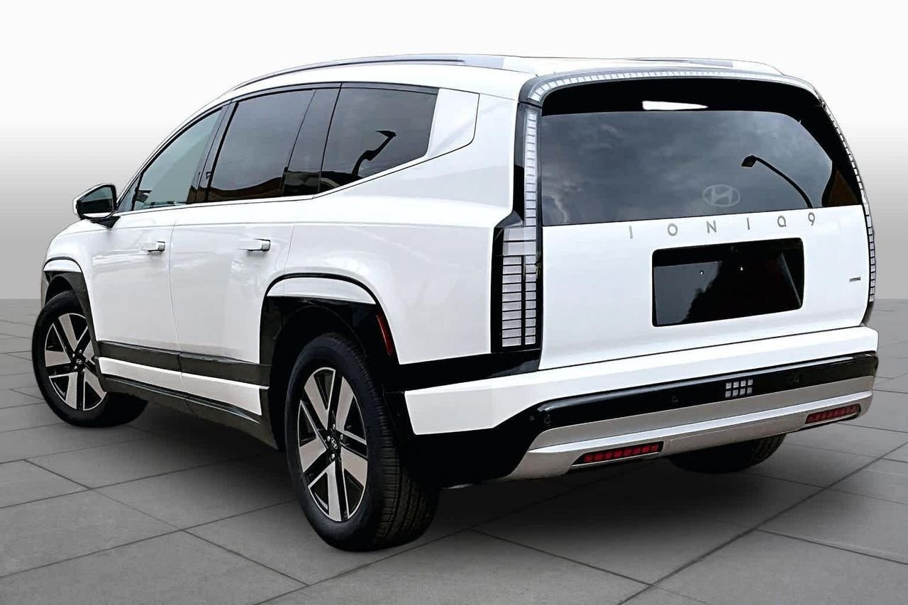 New 2026 Snow White Pearl Hyundai SEL image 12