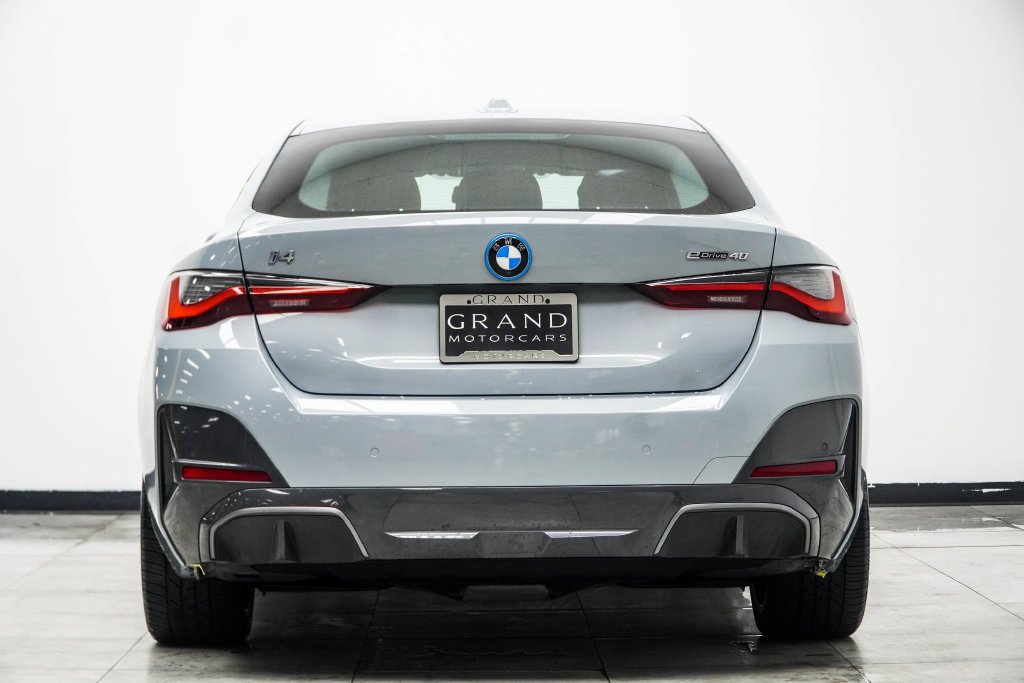 Used 2023 Gray BMW eDrive40 image 14