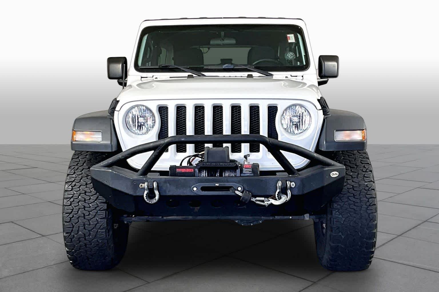 Used 2018 Bright White Clear Coat Jeep Sport S image 4