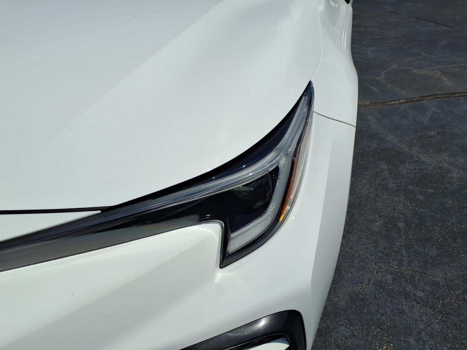 Used 2024 Ice Cap Toyota SE image 15